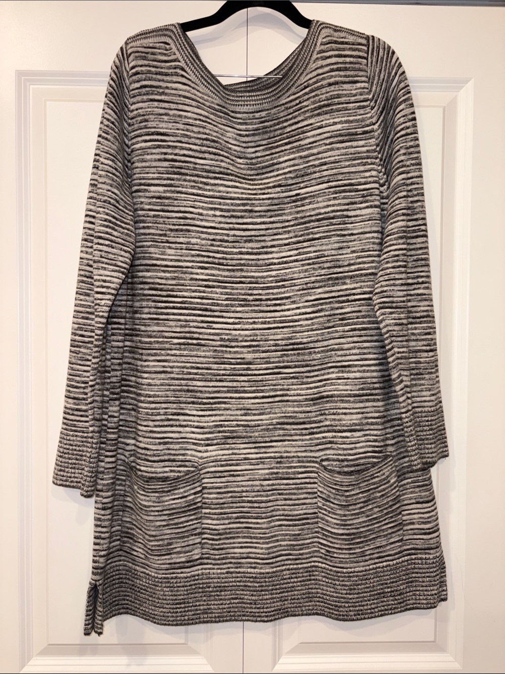 eight eight eight Striped Crewneck Sweater dress  in Gray and White Size XL